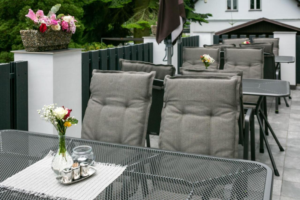Wellness Hotel Edelweiss Liberec Exteriör bild