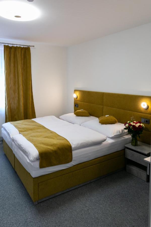 Wellness Hotel Edelweiss Liberec Exteriör bild