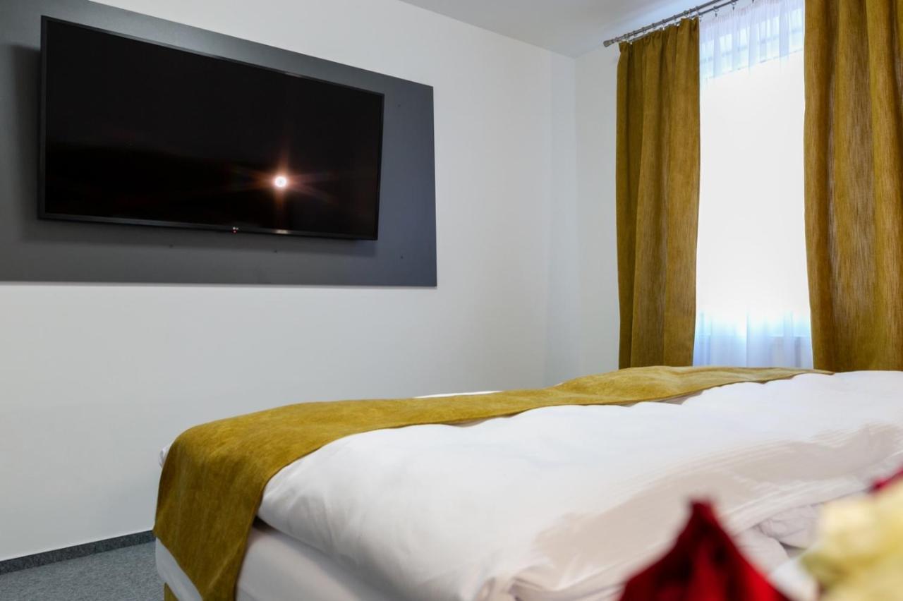 Wellness Hotel Edelweiss Liberec Exteriör bild