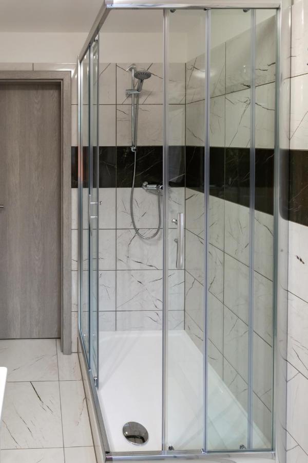 Wellness Hotel Edelweiss Liberec Exteriör bild