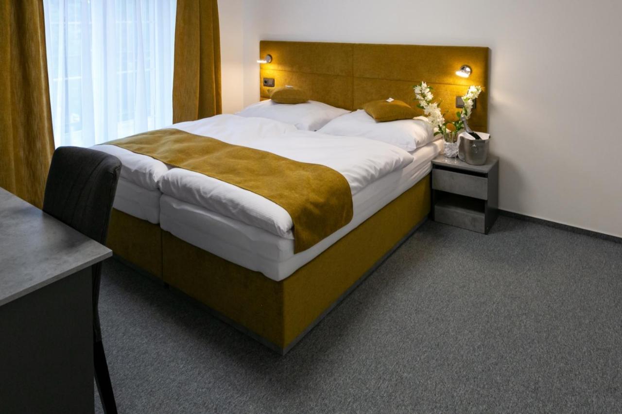 Wellness Hotel Edelweiss Liberec Exteriör bild