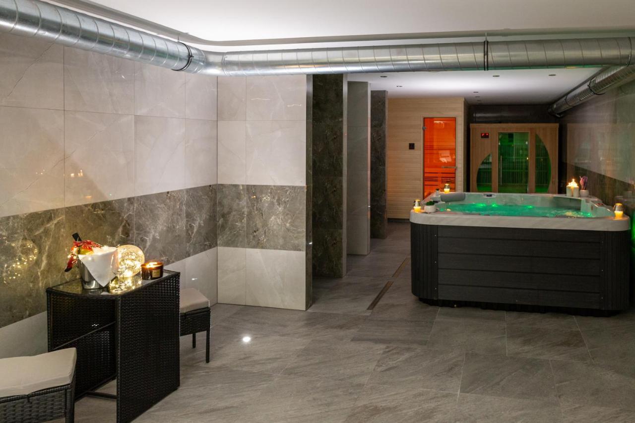 Wellness Hotel Edelweiss Liberec Exteriör bild