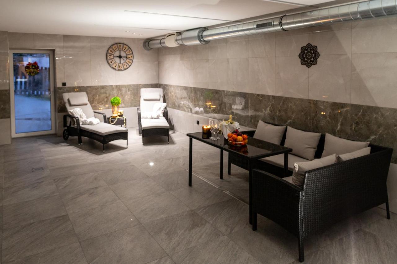 Wellness Hotel Edelweiss Liberec Exteriör bild